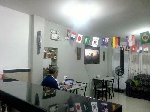 Bed & Breakfast Sunset Hostel Airport