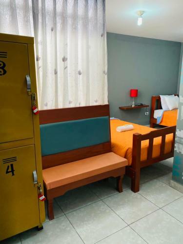 Bed & Breakfast Sunset Hostel Airport