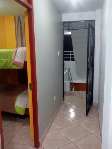 Bed & Breakfast Sunset Hostel Airport