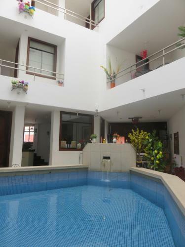 Hostal Hospedaje Casa Blanca Beach