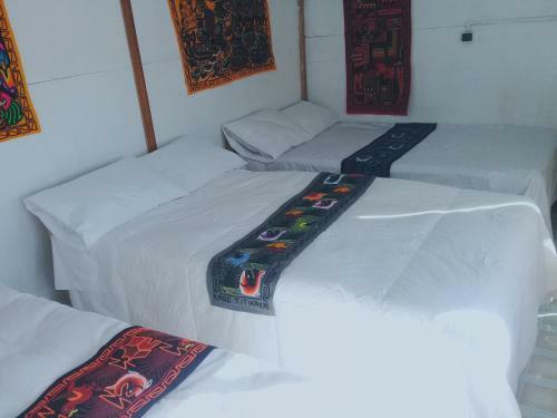 Hostal Room In Lodge - Uros Suma Jakaa Lodge Titicaca Experience