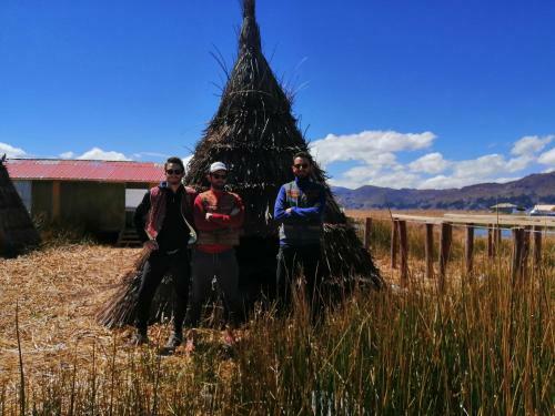 Hotel Urosfood & Titiqaqa Lodge