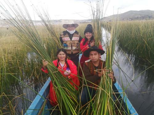 Hotel Urosfood & Titiqaqa Lodge