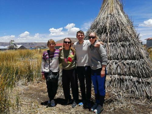 Hotel Urosfood & Titiqaqa Lodge