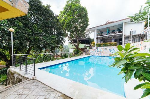 Hotel Reddoorz Plus @ Altaroca Antipolo