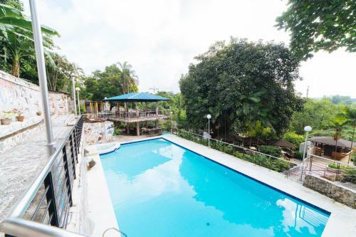 Hotel Reddoorz Plus @ Altaroca Antipolo