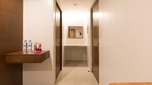 Hotel Reddoorz Plus @ Diola Villamonte Bacolod
