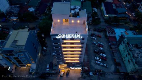 Griffin Hotel And Suites