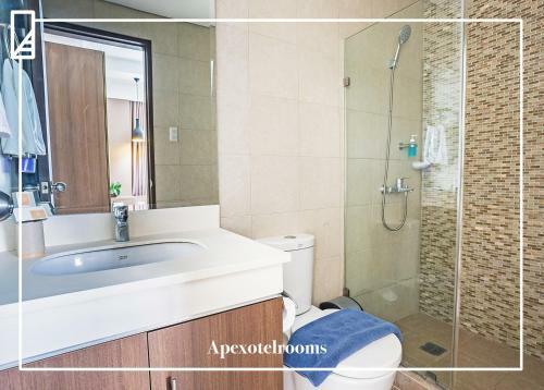 Amazing Apartment Posh Ayala Best Secure Spacious