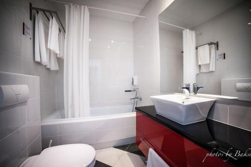 Liget Wellness �s Konferencia Hotel