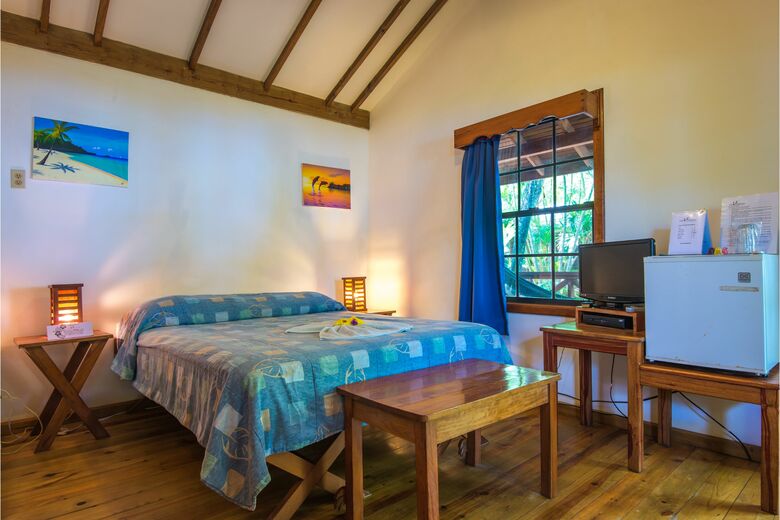 Hotel Las Rocas Resort And Dive Center