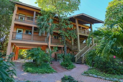 Bed & Breakfast Posada Seremein Roatan