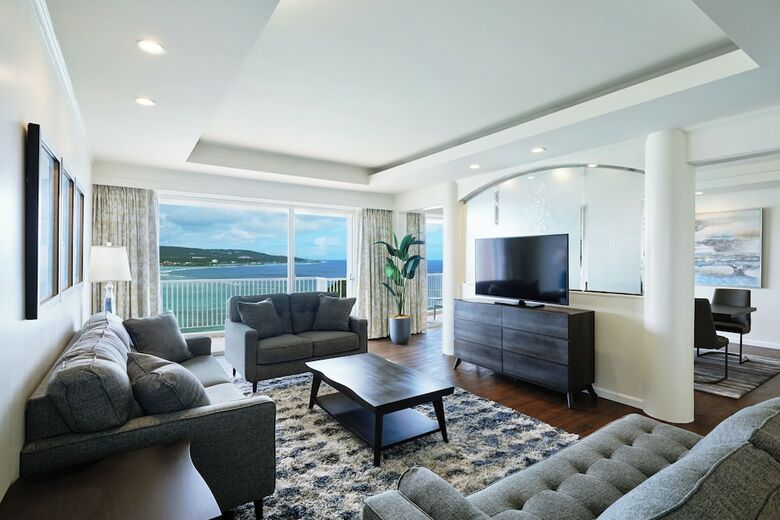 Hotel Onward Beach Resort