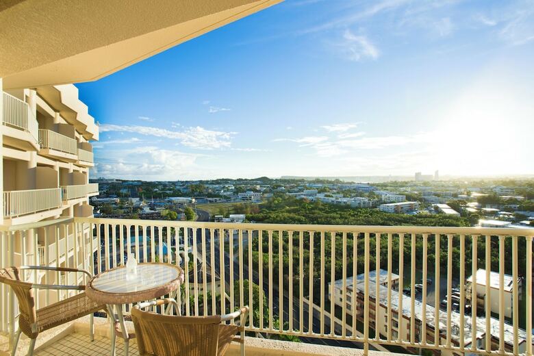Hotel Onward Beach Resort