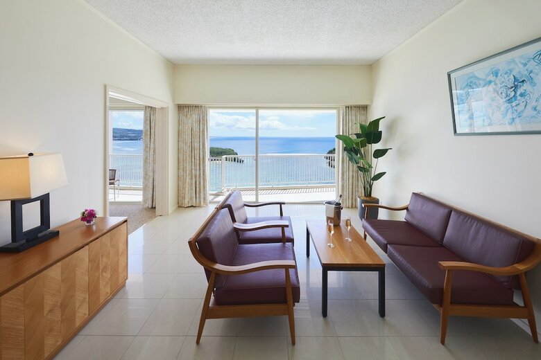 Hotel Onward Beach Resort