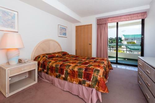 Hotel Alupang Beach Tower