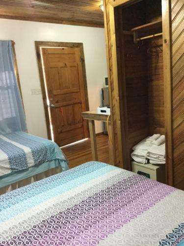 Hostal Guava Grove