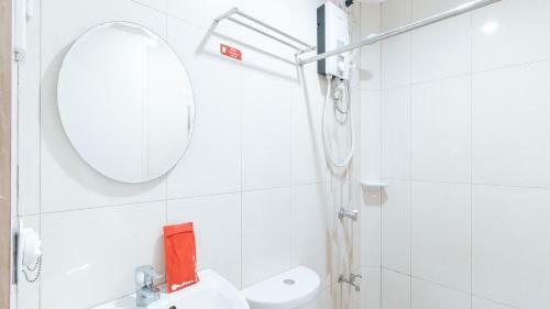 Hotel Reddoorz Plus @ Edsa Congressional