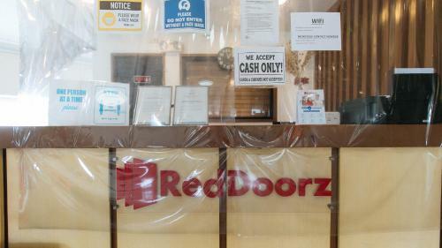 Hotel Reddoorz Plus @ Edsa Congressional