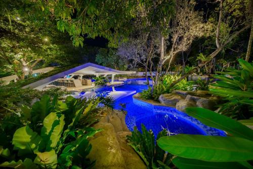 Hotel Tambuli Seaside Resort And Spa