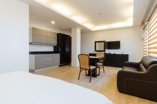 Hotel Northpointe Residences