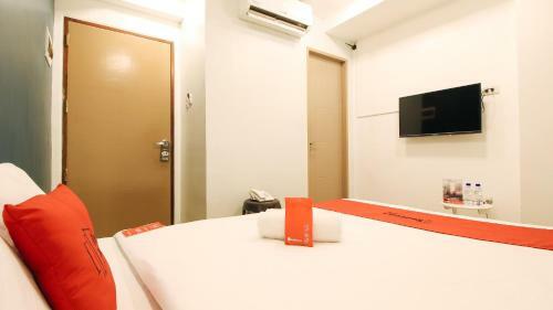 Hotel Reddoorz Plus @ San Marcelino Malate