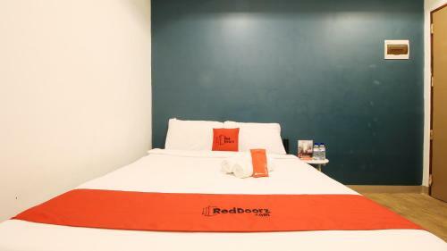 Hotel Reddoorz Plus @ San Marcelino Malate