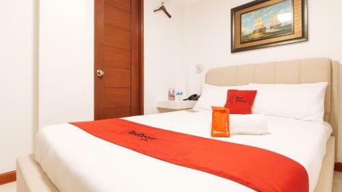 Hotel Reddoorz Near Mercado Del Lago
