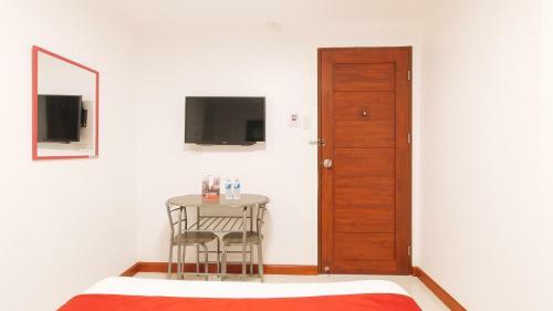 Hotel Reddoorz Near Mercado Del Lago
