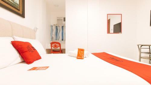 Hotel Reddoorz Near Mercado Del Lago