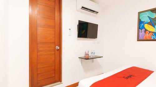 Hotel Reddoorz Near Mercado Del Lago