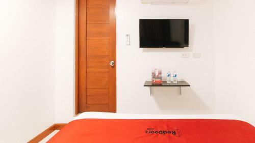 Hotel Reddoorz Near Mercado Del Lago