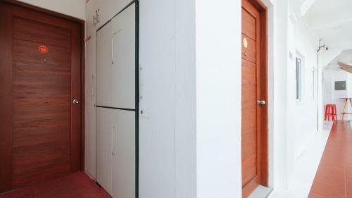 Hotel Reddoorz Near Mercado Del Lago