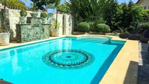 Luxury 4-bedroom Villa In Mactan Cebu