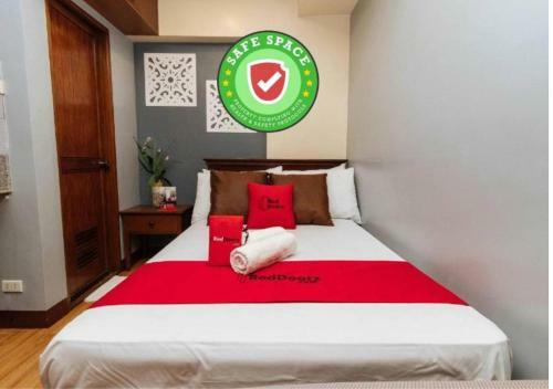 Hotel Reddoorz @ Moonwalk Paranaque