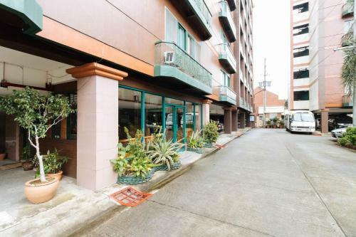 Hotel Reddoorz @ Moonwalk Paranaque