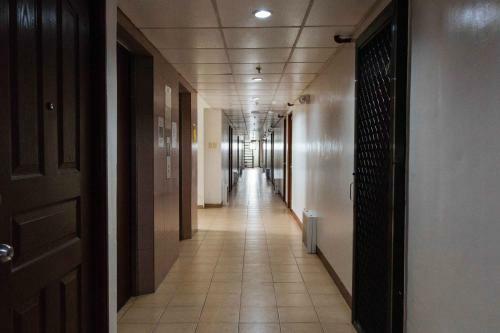 Hotel Reddoorz @ Moonwalk Paranaque