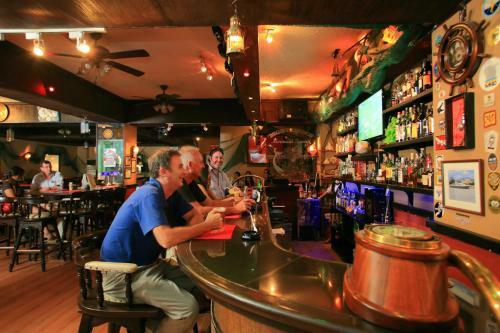 Hotel Wild Orchid Beach Resort