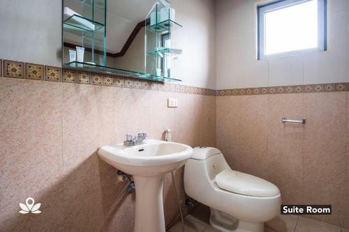 Hotel Zen Rooms Palm Tree Olongapo