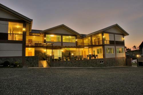 Hotel Tagaytay Wingate Manor