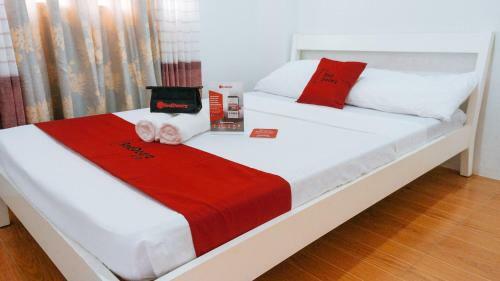Posada Reddoorz Plus Near Talisay Town Center