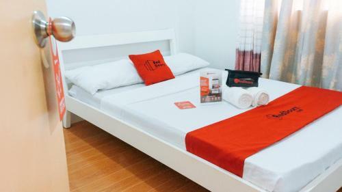 Posada Reddoorz Plus Near Talisay Town Center