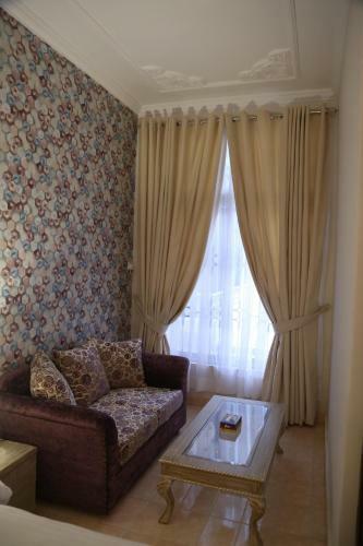 Hostal Royal Grace Guest House