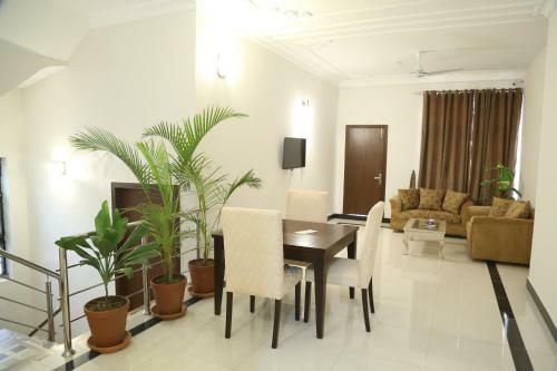 Hostal Royal Grace Guest House