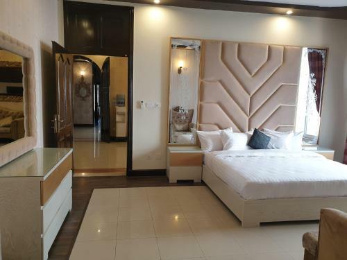 Hostal Royal Villa F-10/2