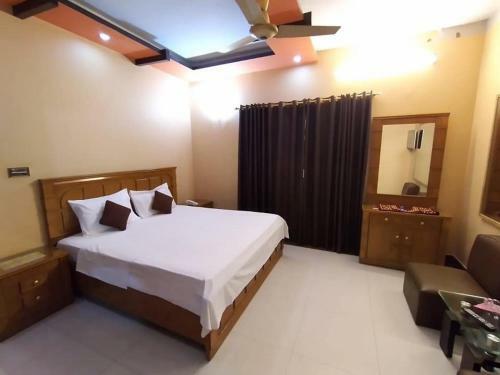 Hostal Royal Residency Guest House Karachi