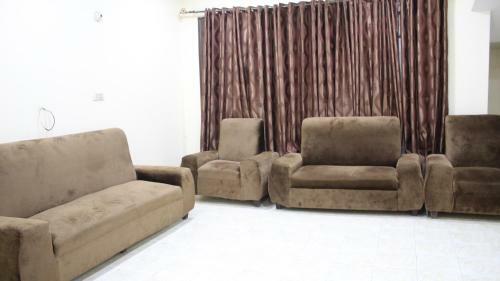 Hotel Comfort Inn (r)