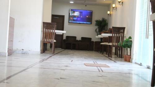 Hotel Comfort Inn (r)