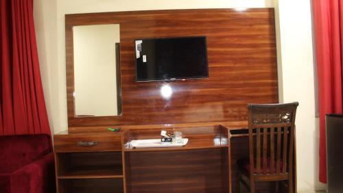 Hotel Comfort Inn (r)