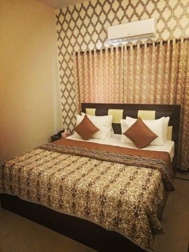 Hostal Elegance Services-4
